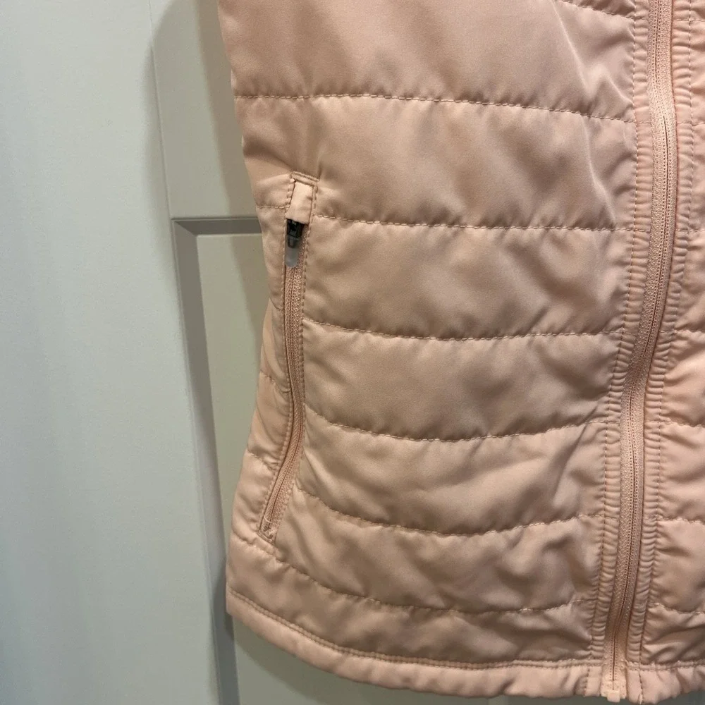 Nike Women's Arctic Pink Therma-FIT Essential Running Vest Size Small EUC